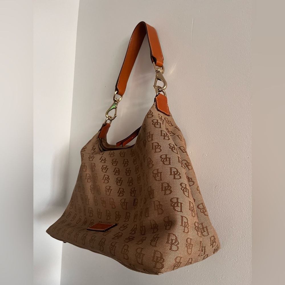 Dooney & Bourke tan brown signature canvas hobo bag - Picture 6 of 15